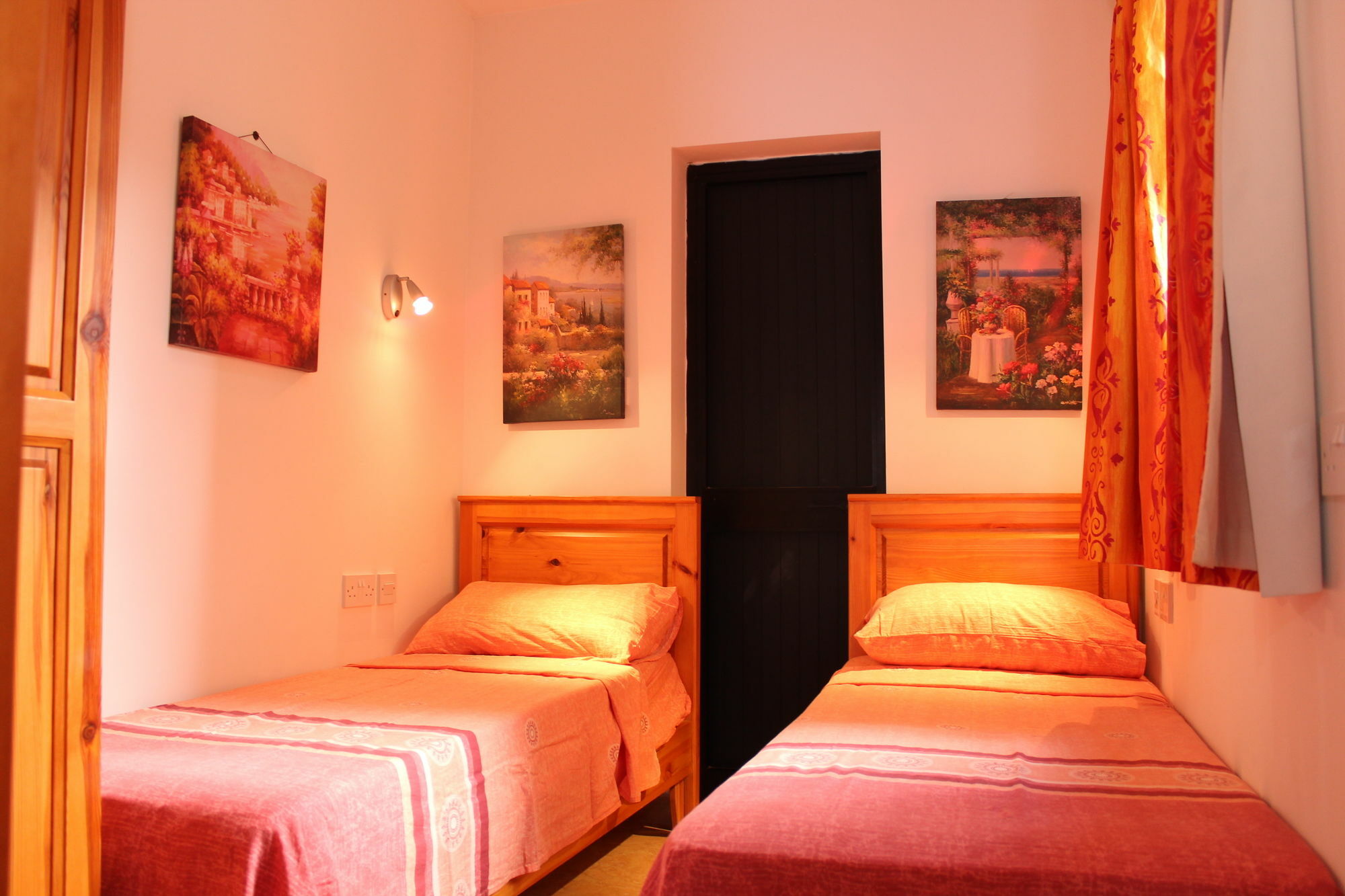 Harbour Lights Seafront 2 Bedroom Apartments With Panoramic Sea Views - By Getawaysmalta Сейнт Полс Бей Екстериор снимка